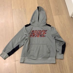Nike hooded sweatshirt size M